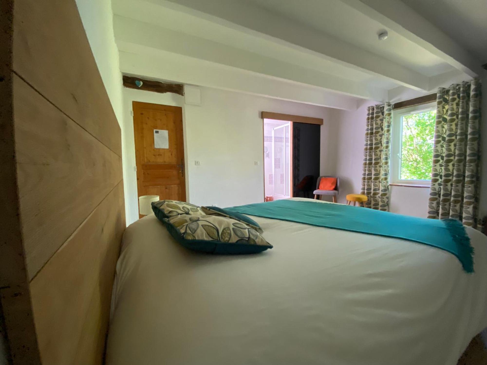 Bed & Breakfast Le Clos Pastel D'hotes & 3*