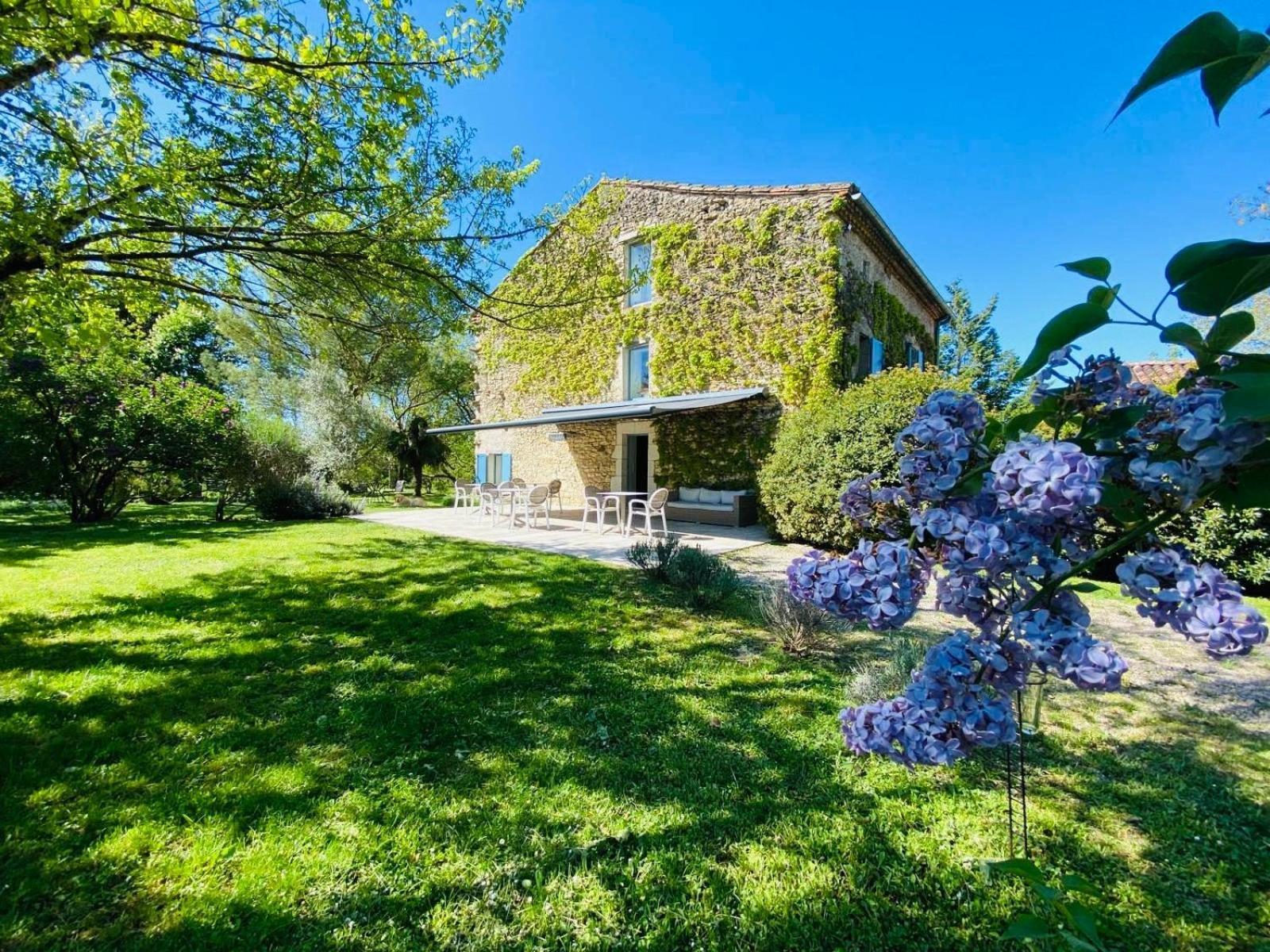 Le Clos Pastel D'hotes & Virac